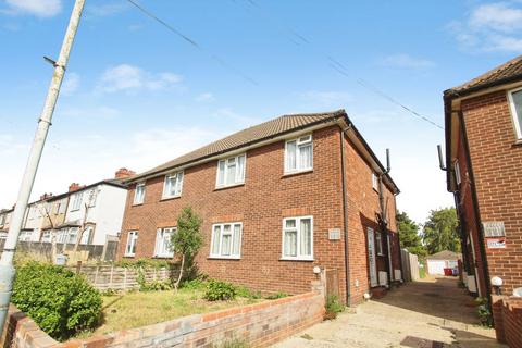 2 bedroom maisonette to rent, Star Road, Uxbridge UB10