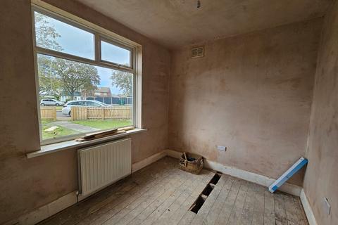 2 bedroom flat to rent, Woodgate Lane, Gateshead, NE10 0