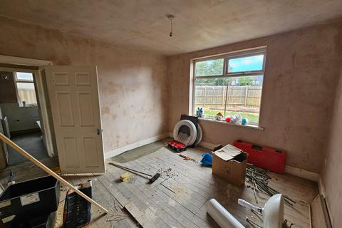 2 bedroom flat to rent, Woodgate Lane, Gateshead, NE10 0