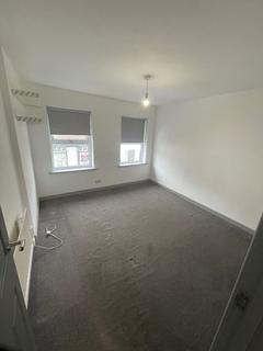2 bedroom flat to rent, Burnham Lane SL1