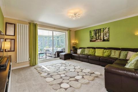 4 bedroom detached house for sale, Chevral Close, Chippenham