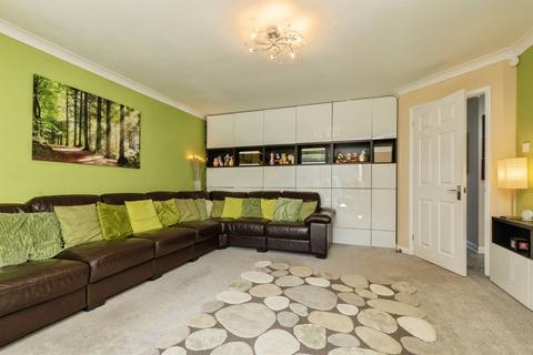 4 bedroom detached house for sale, Chevral Close, Chippenham