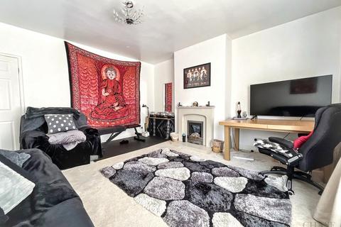 2 bedroom flat for sale, Coniston Avenue, Hebburn, NE31