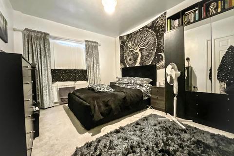 2 bedroom flat for sale, Coniston Avenue, Hebburn, NE31