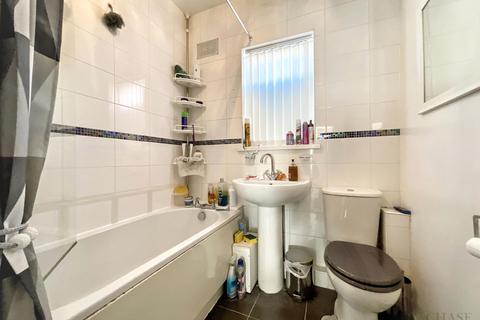 2 bedroom flat for sale, Coniston Avenue, Hebburn, NE31