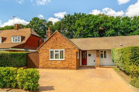 undefined, Foxholes, Weybridge KT13