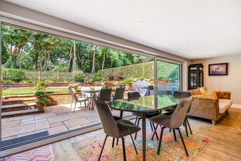 undefined, Foxholes, Weybridge KT13