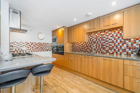 undefined, Foxholes, Weybridge KT13
