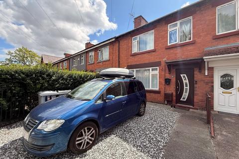 3 bedroom terraced house to rent, McNeil Avenue, Crewe