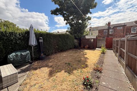 3 bedroom terraced house to rent, McNeil Avenue, Crewe