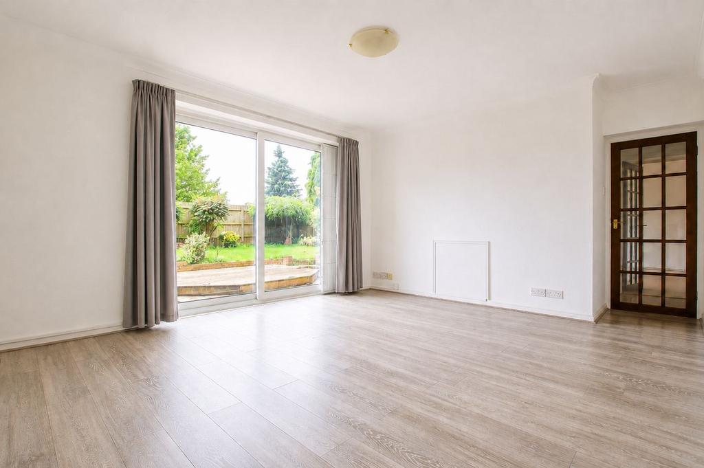 Apartment in Wallington - View 4