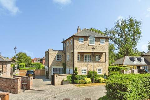 5 bedroom detached house for sale, The Square, Anlaby House Estate, Beverley Road, Anlaby, Hull, East Riding of Yorkshire, HU10 7AY