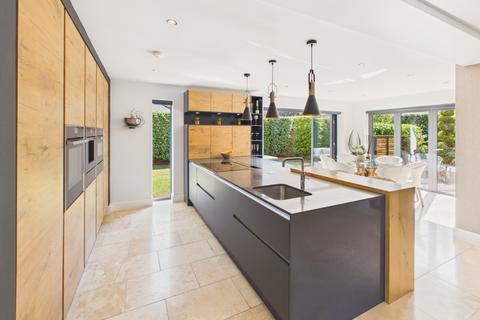 5 bedroom detached house for sale, The Square, Anlaby House Estate, Beverley Road, Anlaby, Hull, East Riding of Yorkshire, HU10 7AY