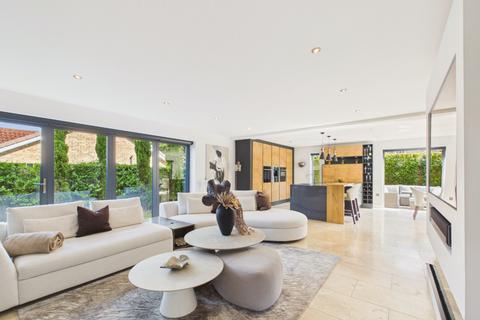 5 bedroom detached house for sale, The Square, Anlaby House Estate, Beverley Road, Anlaby, Hull, East Riding of Yorkshire, HU10 7AY