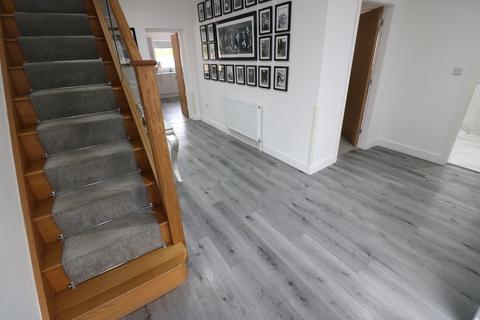 5 bedroom detached house to rent, Lowfield Road, Anlaby, Hull