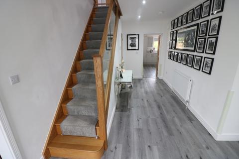 5 bedroom detached house to rent, Lowfield Road, Anlaby, Hull