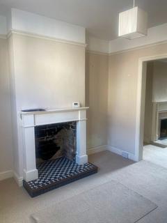 2 bedroom terraced house to rent, Thoday Street, Cambridge CB1