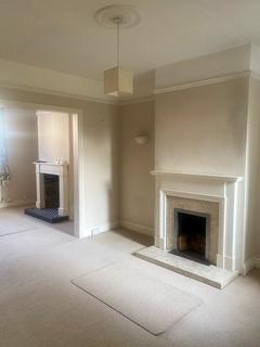 2 bedroom terraced house to rent, Thoday Street, Cambridge CB1