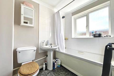 3 bedroom flat for sale, St. Pauls Road, Jarrow, NE32