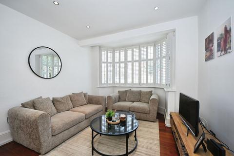 3 bedroom semi-detached house for sale, Jevington Way, London SE12
