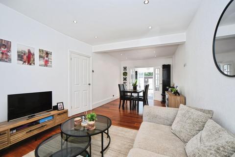 3 bedroom semi-detached house for sale, Jevington Way, London SE12