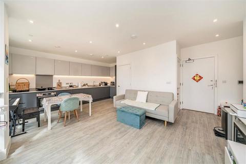 2 bedroom flat to rent, Tavy Bridge, London SE2