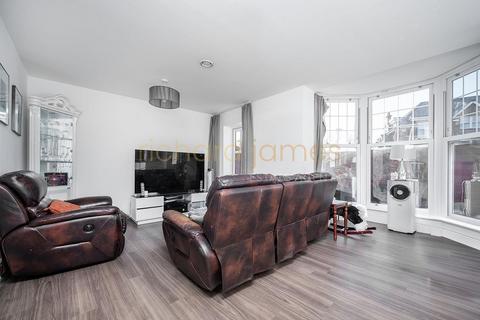 4 bedroom house to rent, Bunns Lane, Mill Hill, NW7