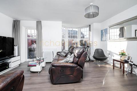 4 bedroom house to rent, Bunns Lane, Mill Hill, NW7