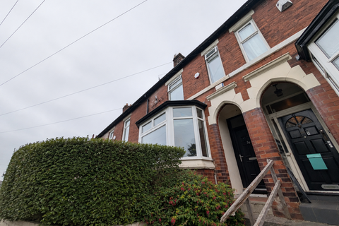 3 bedroom house to rent, Douglas Street, Salford, M7