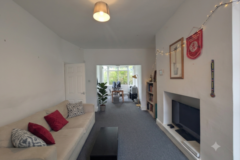 3 bedroom house to rent, Douglas Street, Salford, M7