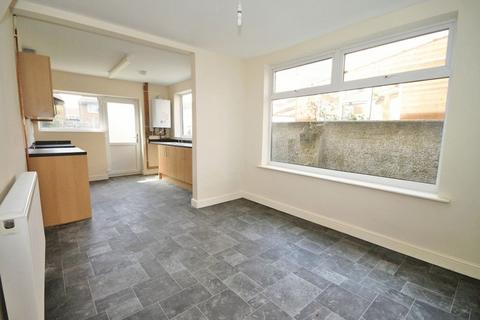3 bedroom terraced house to rent, Park Street, Grimsby DN32