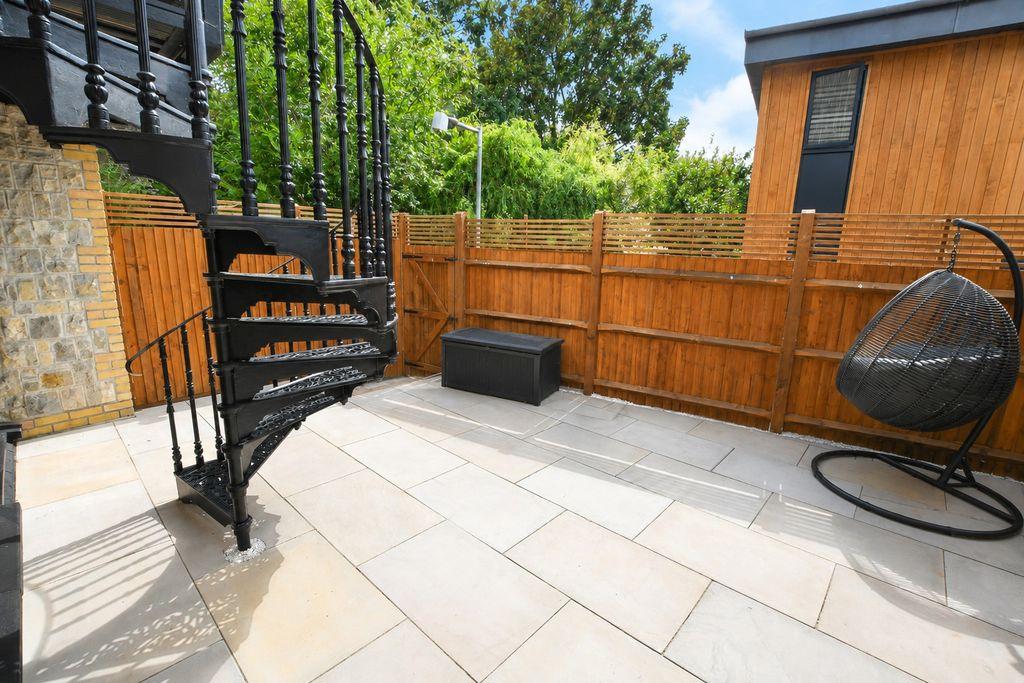 House in Maidstone - View 2