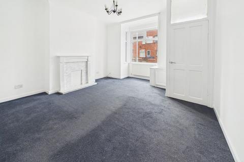 2 bedroom terraced house to rent, Hilton Fold Lane, Middleton, Manchester, M24
