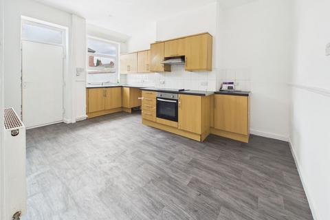 2 bedroom terraced house to rent, Hilton Fold Lane, Middleton, Manchester, M24