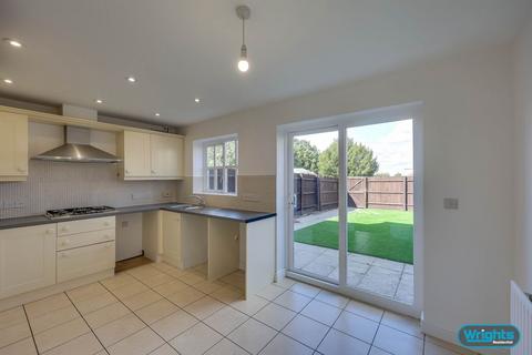 3 bedroom terraced house to rent, The Brambles, Trowbridge