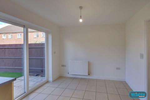 3 bedroom terraced house to rent, The Brambles, Trowbridge