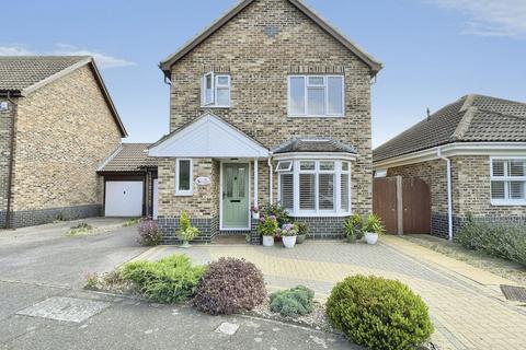 3 bedroom detached house for sale, Heron Way, Kirby Cross, Frinton-on-Sea, CO13