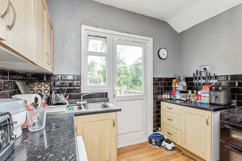 2 bedroom flat for sale, Grange Gardens, SOUTHEND-ON-SEA, Essex, SS1