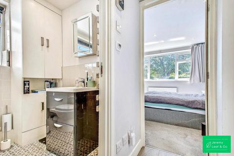 2 bedroom flat for sale, Granville Road, London