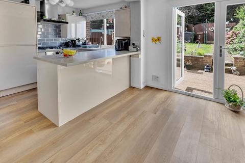 3 bedroom terraced house for sale, Turfland Avenue, Royton