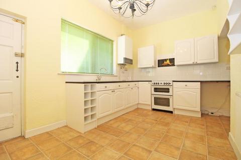 2 bedroom terraced house to rent, Warrington Road, Abram, Wigan