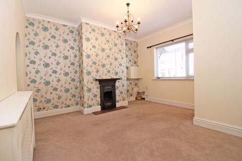 2 bedroom terraced house to rent, Warrington Road, Abram, Wigan