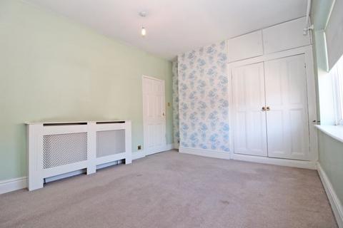 2 bedroom terraced house to rent, Warrington Road, Abram, Wigan