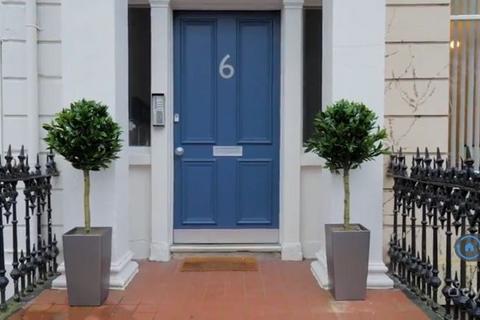 undefined, Queens Crescent, Glasgow, G4