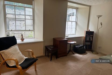 undefined, Queens Crescent, Glasgow, G4