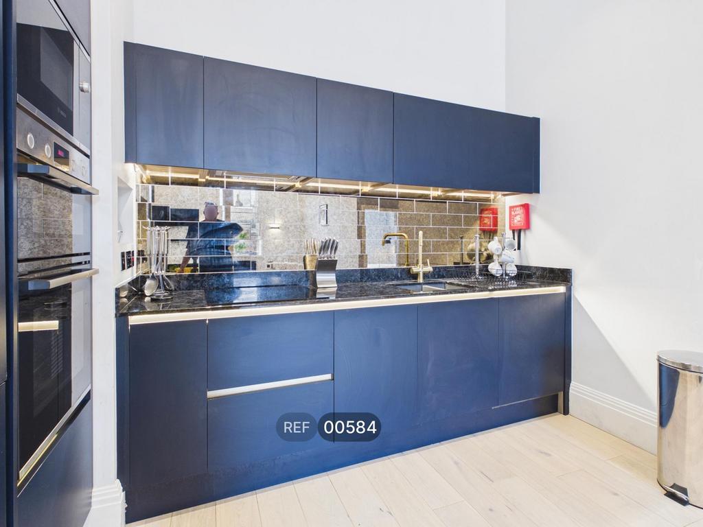 Kitchen/Living area