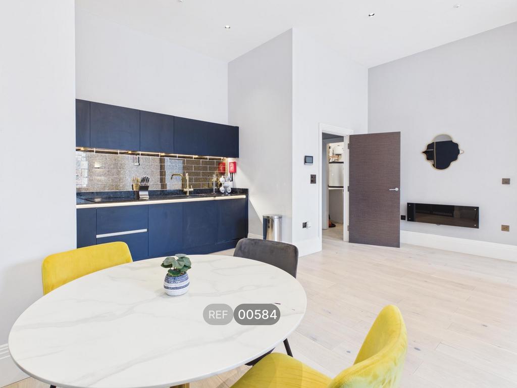 Kitchen/Living area