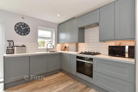 3 bedroom end of terrace house for sale, Beachfield Road, Sandown, Isle of Wight