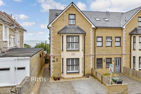 3 bedroom end of terrace house for sale, Beachfield Road, Sandown, Isle of Wight