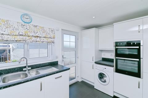 2 bedroom park home for sale, Castleton Road, St. Athan, St Athan